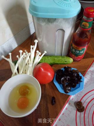 西红柿鸡蛋扯面的做法步骤：1