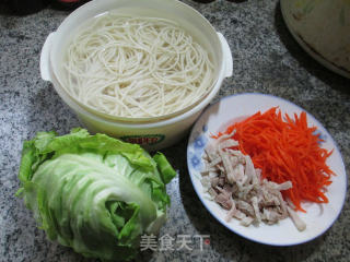 双丝牛心菜炒面的做法步骤：1