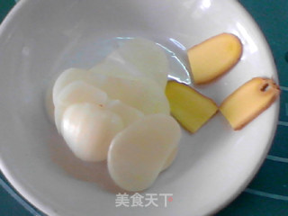木耳鸡蛋炒百合的做法步骤：3