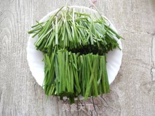 香烤豆皮卷韭菜的做法步骤：2