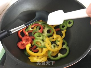 美味的牛排披萨的做法步骤：4