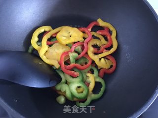 美味的牛排披萨的做法步骤：5