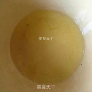 红丝绒蛋糕卷的做法步骤：3