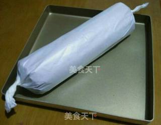 红丝绒蛋糕卷的做法步骤：13