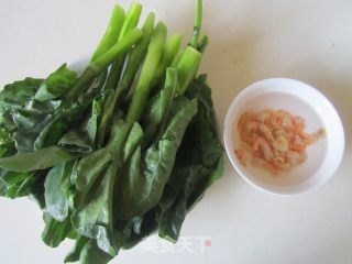 虾仁扒芥蓝的做法步骤：1