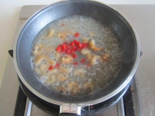 虾仁扒芥蓝的做法步骤：6