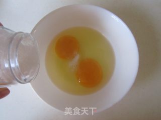 金芥炒鸡蛋的做法步骤：3