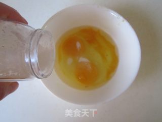 黄金馒头片配火腿蜜桃生菜卷的做法步骤：6