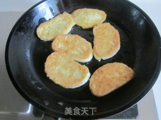 黄金馒头片配火腿蜜桃生菜卷的做法步骤：9
