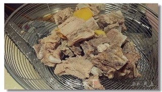 炒排骨的做法步骤：3