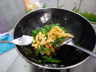 韭菜苔炒鸡蛋的做法步骤：9