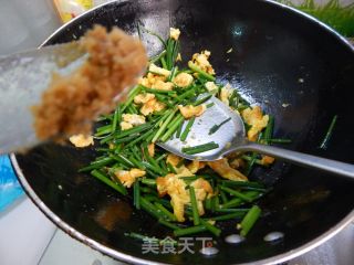 韭菜苔炒鸡蛋的做法步骤：11