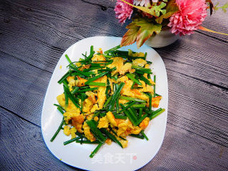 韭菜苔炒鸡蛋的做法步骤：13