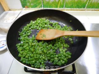 鸡蛋煎豆角的做法步骤：5