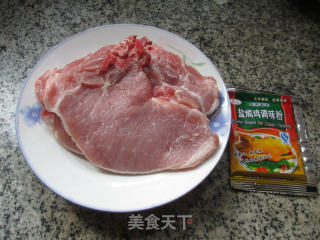 盐焗大排的做法步骤：1
