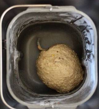 杂粮面包的做法步骤：2
