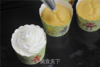 小清新柠檬纸杯蛋糕的做法步骤：11