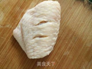 可乐鸡翅的做法步骤：1