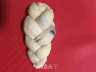 三股辫子包的做法步骤：7