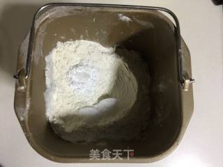 黑芝麻发面烧饼的做法步骤：2