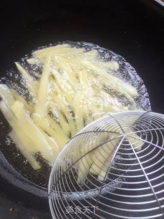薯条的做法步骤：4