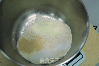 豆沙面包的做法步骤：2