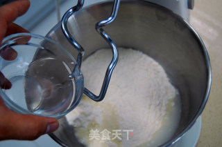 豆沙面包的做法步骤：3