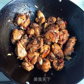 黄焖鸡的做法步骤：8