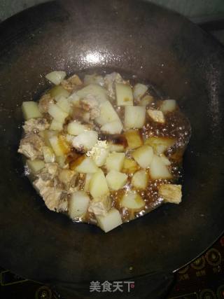 土豆烧排骨的做法步骤：6