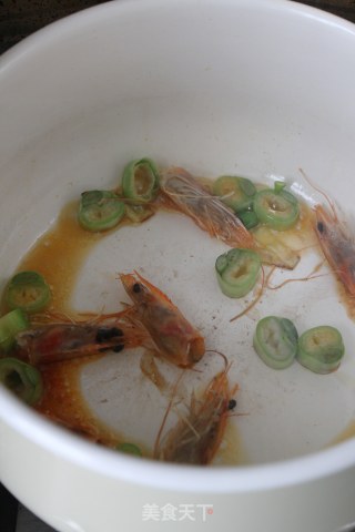 泰式冬阴功汤的做法步骤：2