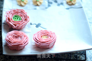 韩式粉系花环蛋糕的做法步骤：12