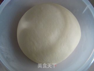 沙拉奶酪肉松面包的做法步骤：3