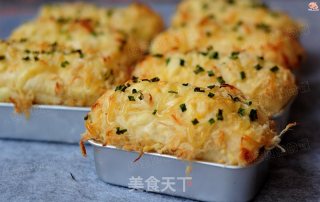 沙拉奶酪肉松面包的做法步骤：10