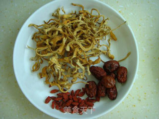 虫草花乌鸡滋补汤的做法步骤：2
