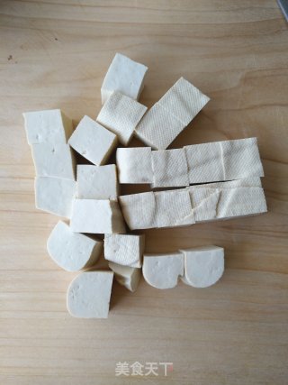 葱油豆腐的做法步骤：1