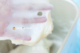 葱香海苔肉松包的做法步骤：1