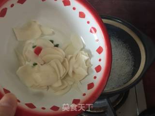 薏米百合糯米粥的做法步骤：5