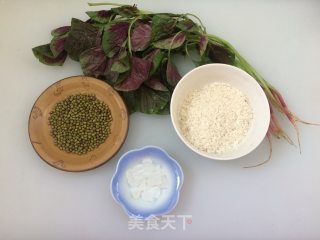 冰糖绿豆苋菜安神粥的做法步骤：1