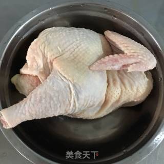 香菇炖鸡的做法步骤：1