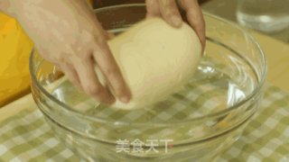 面团变凉皮，原来是这样做的，长见识！的做法步骤：3