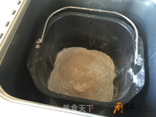 田螺姑娘面包的做法步骤：1