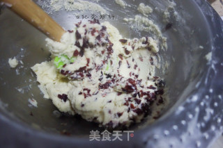 适合烘焙新手的简单又好吃的蔓越莓饼干的做法步骤：6