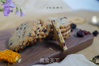适合烘焙新手的简单又好吃的蔓越莓饼干的做法步骤：9