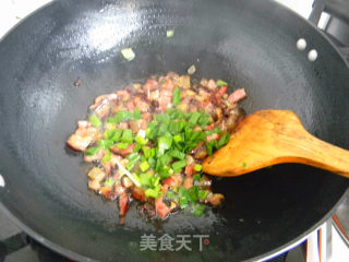 腊肉糯米卷的做法步骤：11