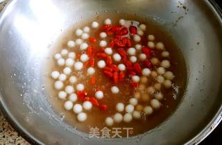 酒酿圆子枸杞粥的做法步骤：7