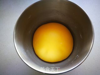 胡萝卜餐包的做法步骤：4