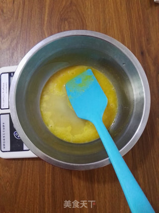 芒果核桃无油纸杯蛋糕的做法步骤：4