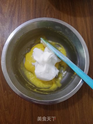芒果核桃无油纸杯蛋糕的做法步骤：9