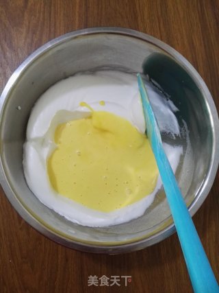 芒果核桃无油纸杯蛋糕的做法步骤：10