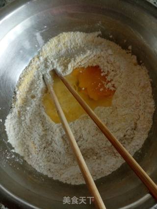 粗粮煎饼果子的做法步骤：2